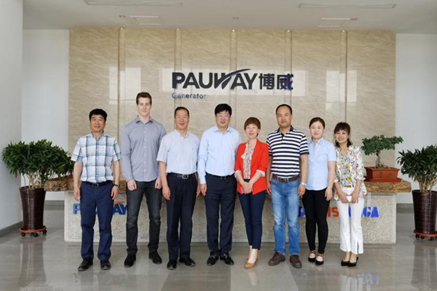 利星行(xíng)機(jī)械高(gāo)層領導莅臨天津博威動力設備有(yǒu)限公司考察并洽談深入合作(zuò)